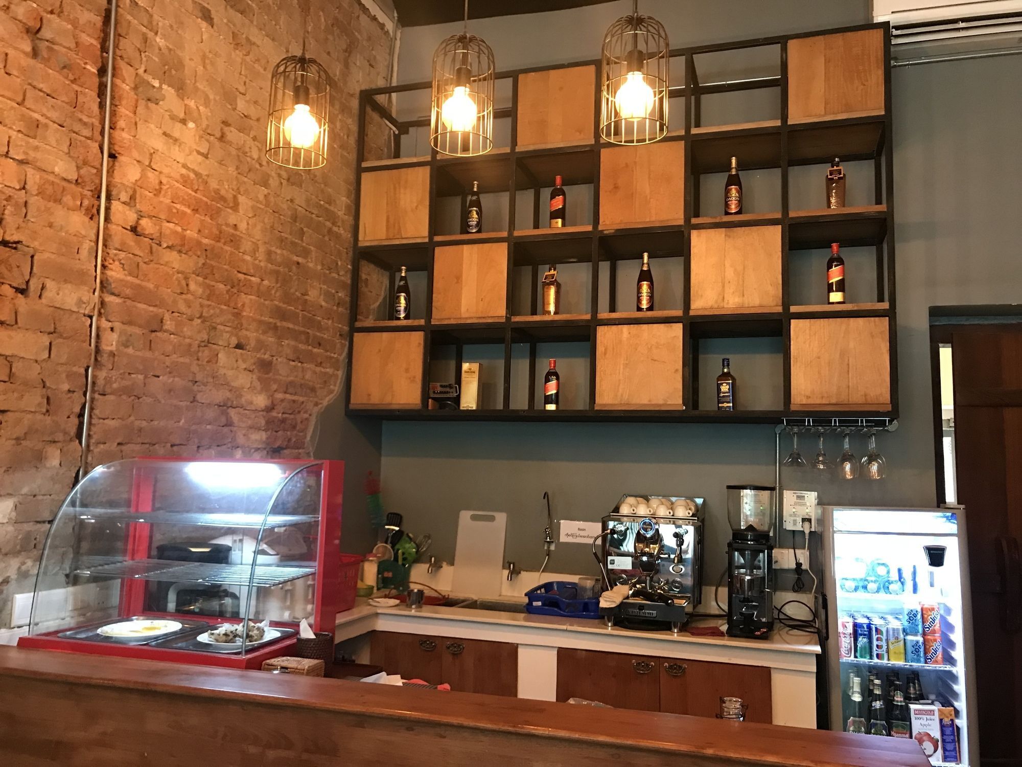 Baobabed Hostel Yangon, Myanmar Екстериор снимка