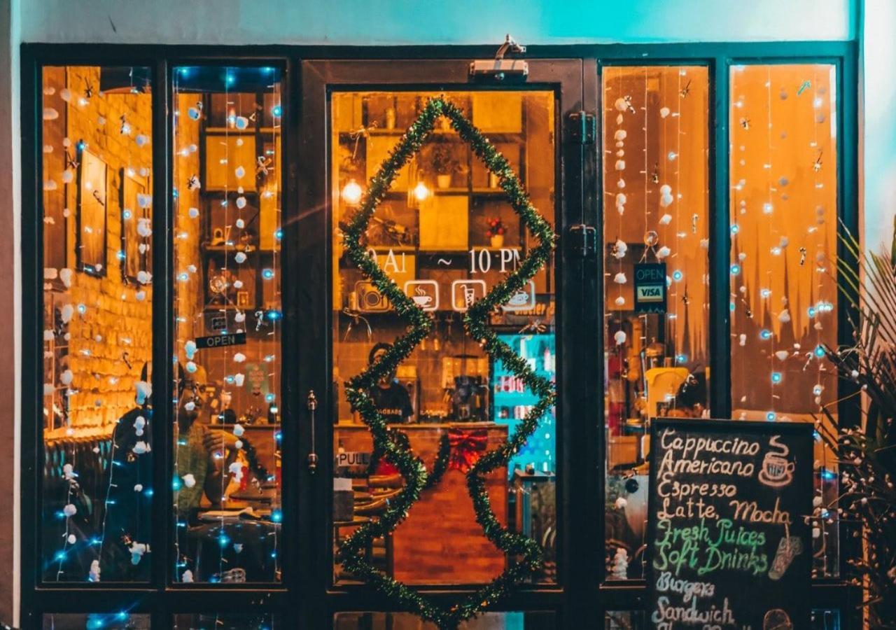 Baobabed Hostel Yangon, Myanmar Екстериор снимка